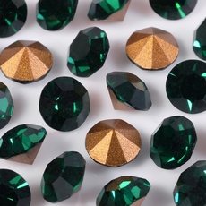 Strass Oktant base conica Emerald SS32  6,68mm