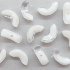 Conta de Vidro Preciosa® Ornela Meia Lua Branco Cristal Mate (06000) 15mm