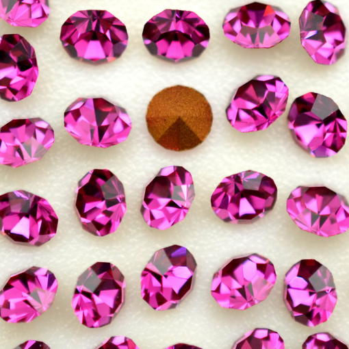 Strass Collection Czech Crystal base conica Fuchsia SS8,5  PP18  2,4mm