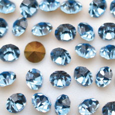 Strass LDI Collection base cônica Água SS3,5 = PP8 = 1,4mm