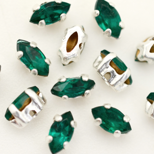 Strass Navete Engrampado para costura Preciosa Emerald Prateado 6x3mm