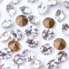 Strass Mc Chaton Jablonex base conica Cristal SS10