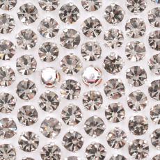 Strass Engrampado Prateado para costura Cristais Preciosa Black Diamond SS16  3,80mm