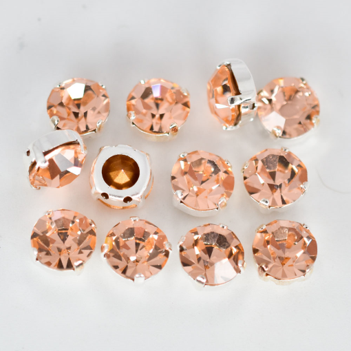 Strass Engrampado Prateado para costura Cristais Preciosa Light Peach SS39  8,2mm