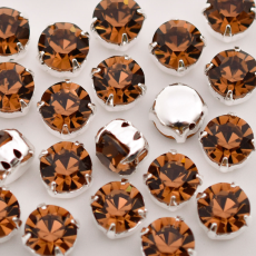 Strass Engrampado Prateado para costura Preciosa Smoked Topaz SS34 = 7mm