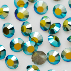 Strass Xilion Sparkling® art. 1028 base cônica Jet Aurora Boreal SS12 = PP24 = 3mm