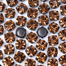 Strass Engrampado Preto para costura Preciosa® Smoked Topaz SS34 = 7mm