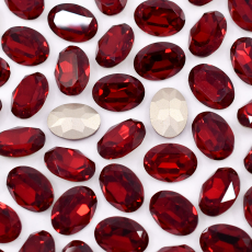 Strass Oval Supreme art.8002 base cônica Light Siam 18x13mm