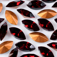 Strass Navete Sparkling art. 42002 base conica Garnet 8x4mm