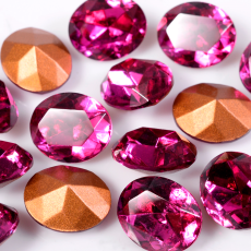 Strass Oval Sparkling® art. 4130/2 base cônica Fuchsia 6x4mm