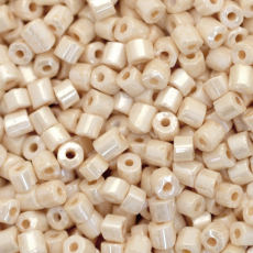 Vidrilho Preciosa® Ornela Creme Perolado (46112) 2x9/0=2,6mm